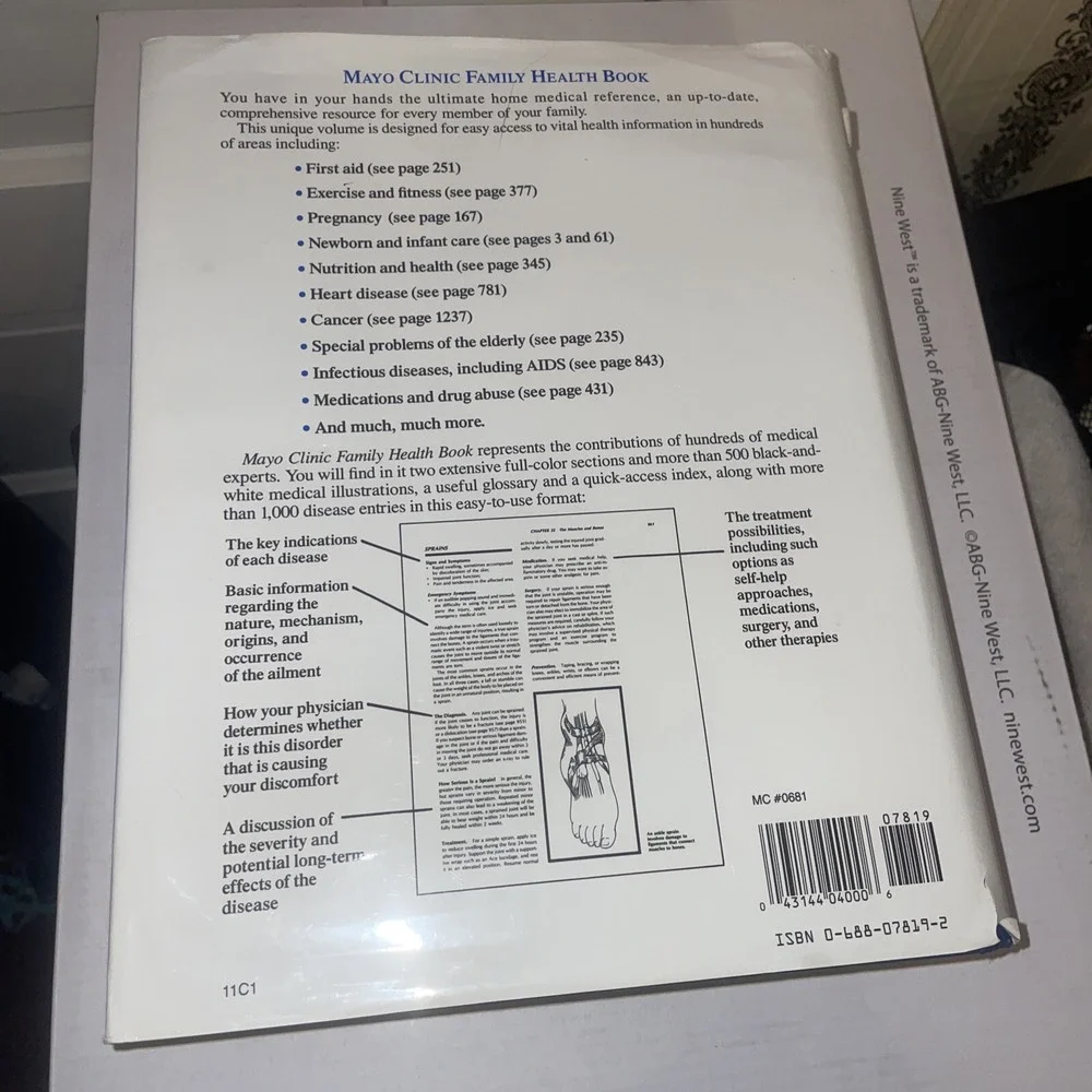 MAYO CLINIC FAMILY HEALTH BOOK Illustrated Home Medical Reference HCDJ 1990 XLNT